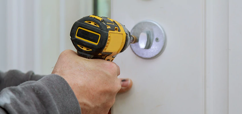 Street Locksmith For Smart Lock Repair in Arvin, CA